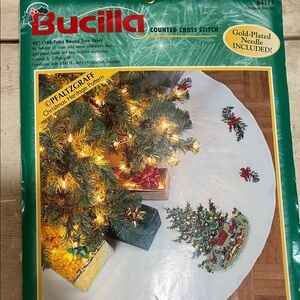 Bucilla Counted Cross Stitch -PFALTZGRAFF Christmas Heritage Pattern Tree Skirt